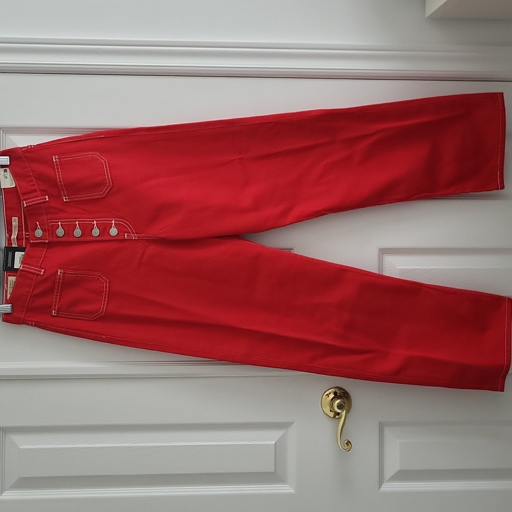 LEVI'S Ribcage Straight Patch Pocket Jeans. NWT